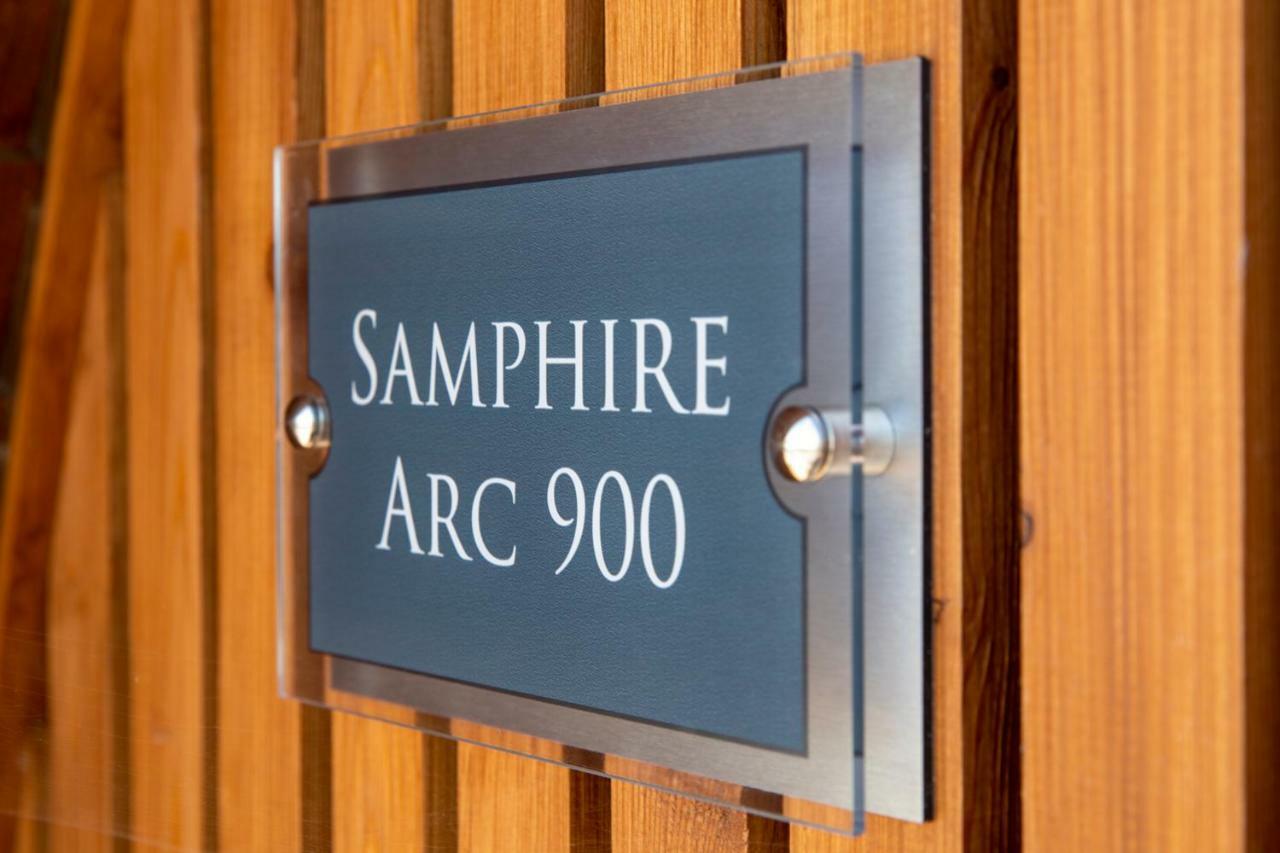Samphire Ark 900 Hotel Емсуърт Екстериор снимка